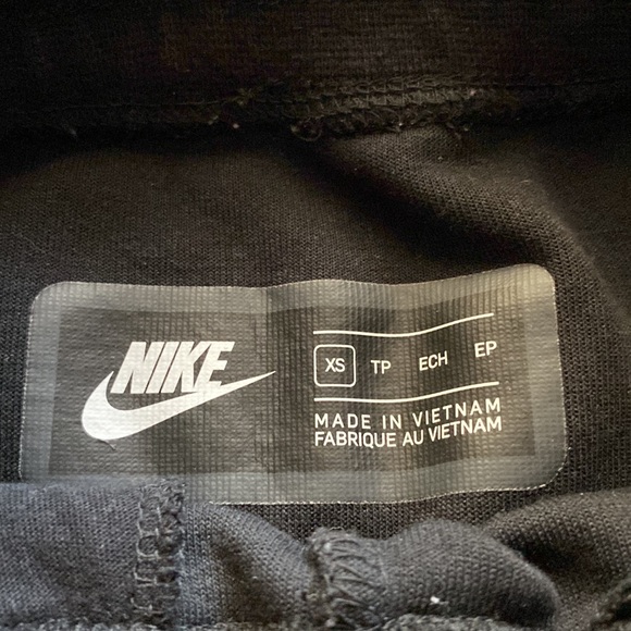 Nike tech black sweats - Picture 3 of 3